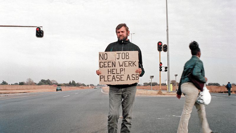 SA’s unemployment rate edges up to 32.9%