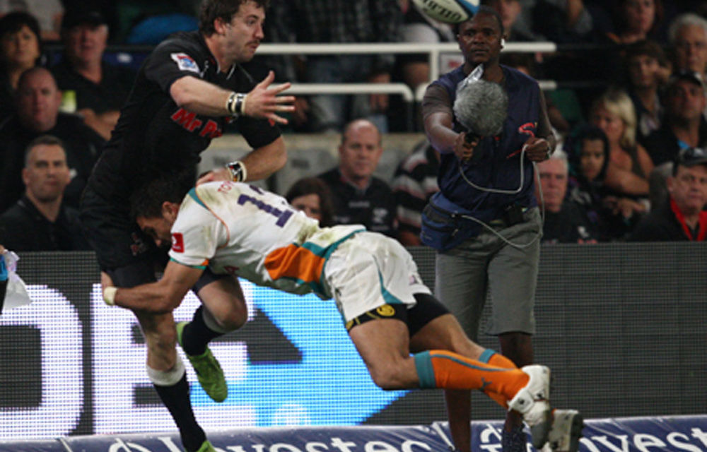 Sharks mount comeback to claim playoff spot