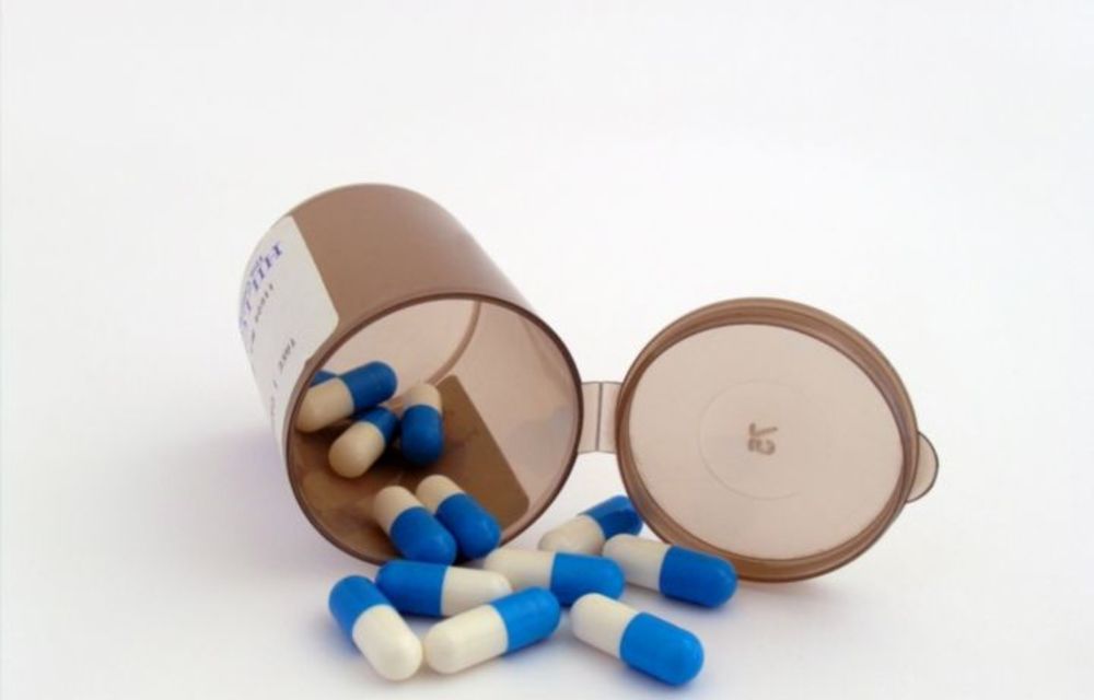 south africa antimicrobial resistance doctors over prescribing research