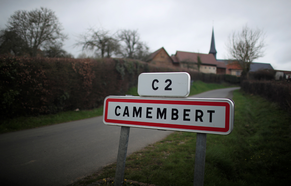 Cheese fans raise a stink over plans for pasteurised camembert