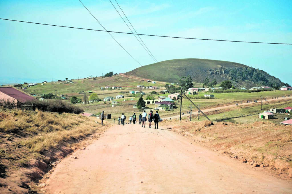 Learners moving to other provinces puts education departments under pressure