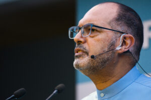 Sars Commissioner Edward Kieswetter Opens Large Business Centre