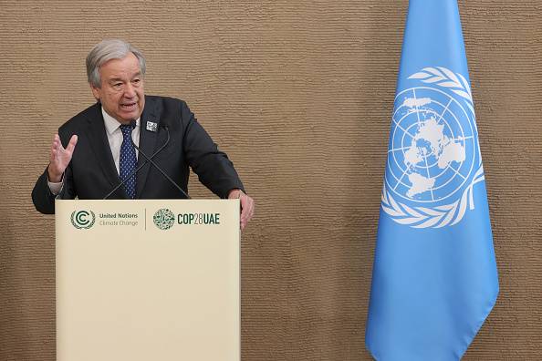 Climate talks in last push to end fossil fuels